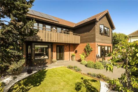 Station Road, Nailsea, Bristol, Somerset, BS48