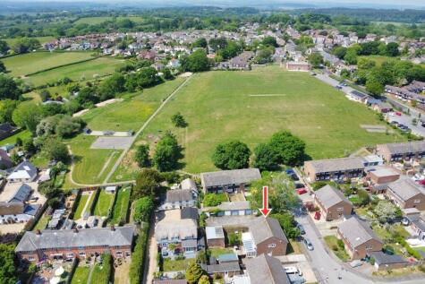 Hannams Close, Lytchett Matravers, Poole, BH16