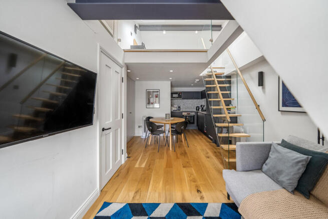 9, 25 Coleherne R...