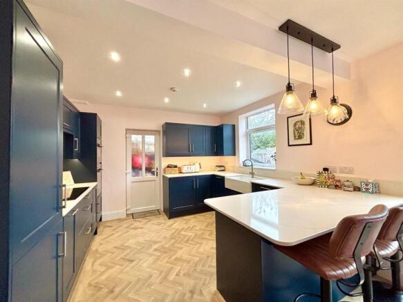 WhatsApp Image 2025-10-31 at 15.07.30_ae415382.jpg