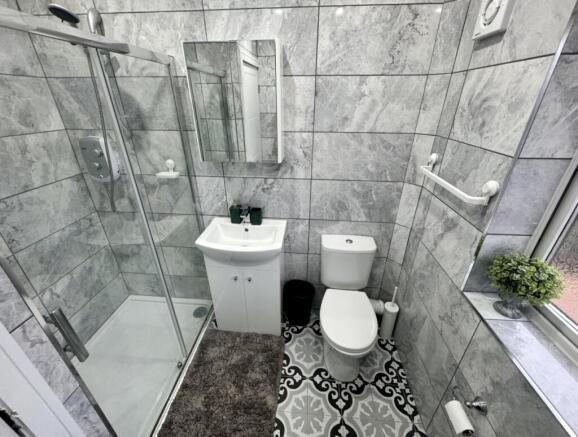 ROOM 3 - 2.jpg