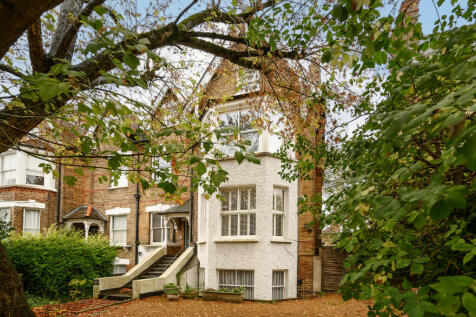 Kings Road, Richmond, TW10 6