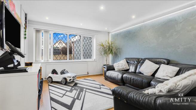 Ground Floor Family Room/Bedroom 