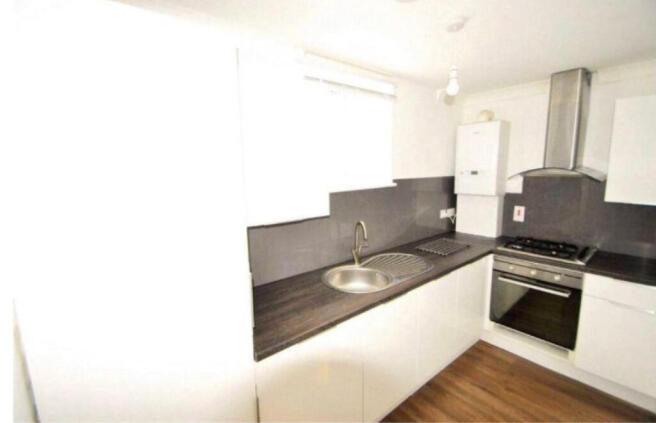 1 Bedroom House For Rent In Coombe Road, London, Cr0