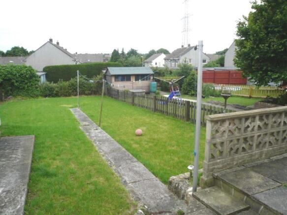 A spacious and well-maintained garden, perfect ...