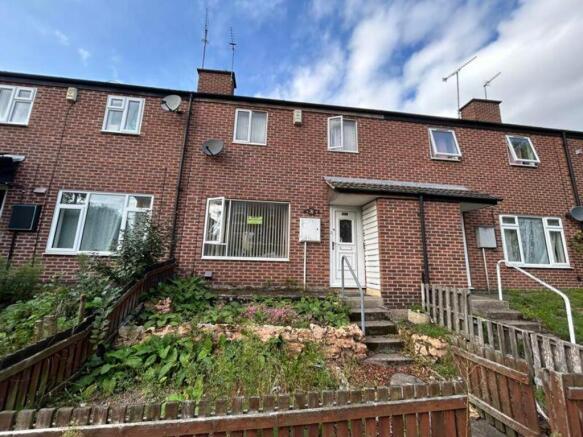 A charming front view of a well-maintained prop...