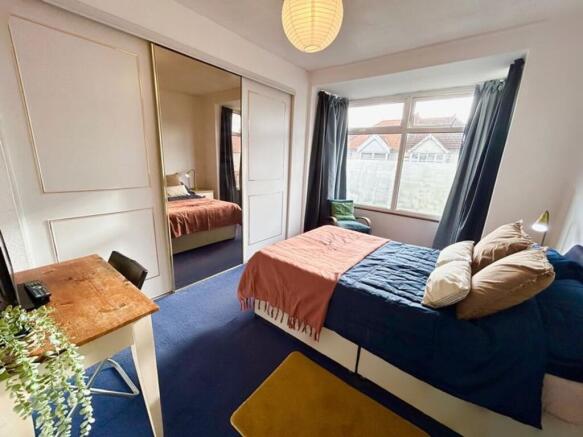 A spacious and inviting large double bedroom fe...