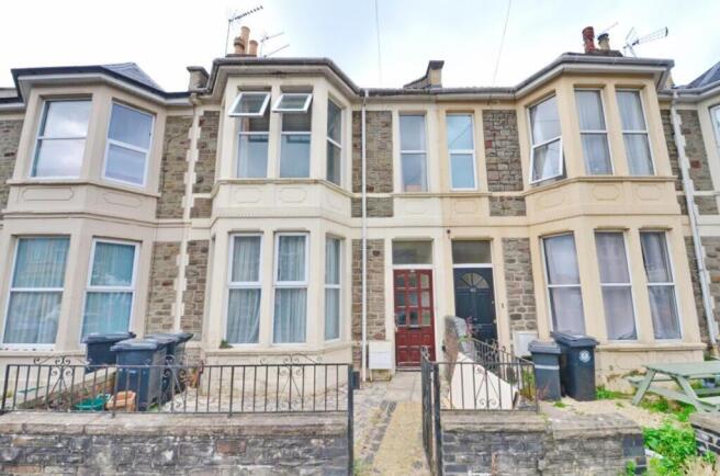 Charming front view of a traditional terraced p...