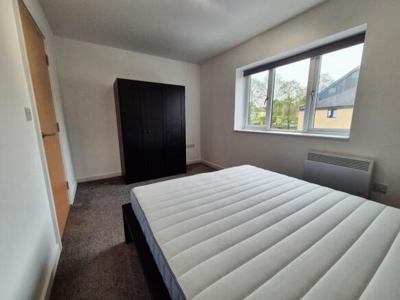 Discover this inviting double bedroom featuring...