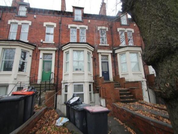Charming traditional terraced house with classi...