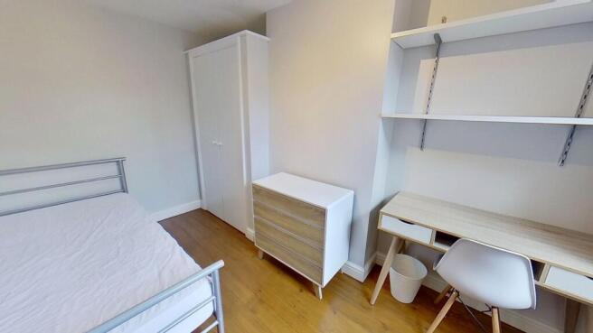 Bright and neatly maintained single bedroom fea...