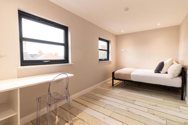 Bright, freshly renovated single bedroom with t...