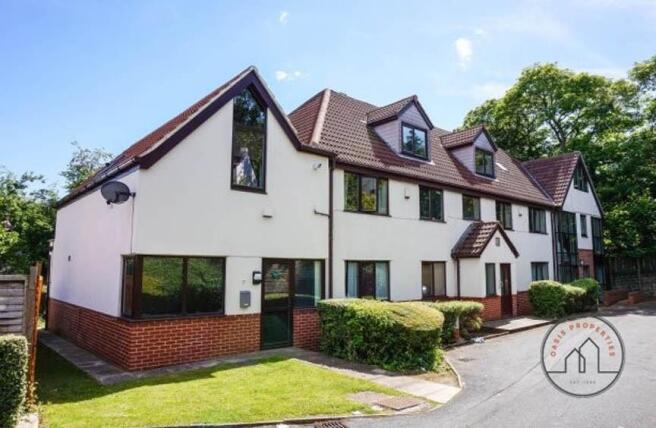 Well-maintained, modern-looking property with c...