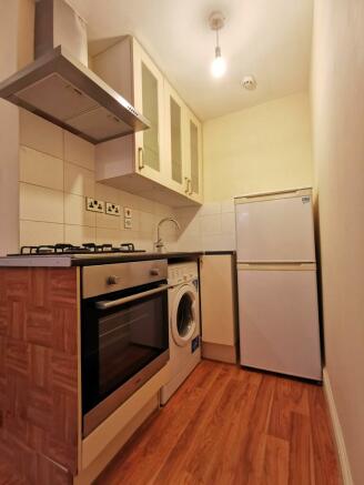 Fully fitted kitchen