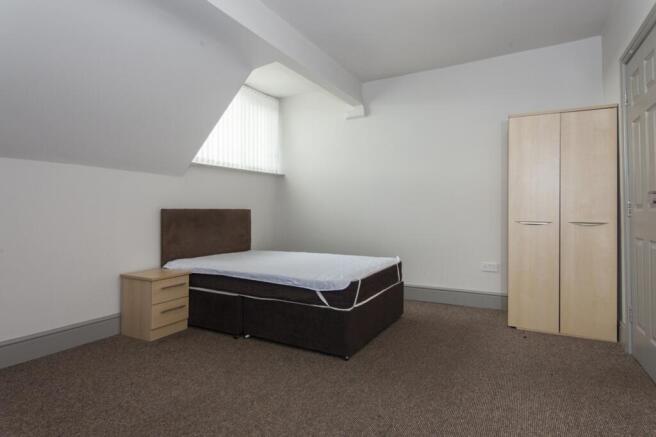 A spacious and tidy double bedroom, perfect for...