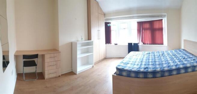 Bright, neatly presented double bedroom with a ...
