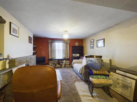 CAM01381G0-PR0172-STILL006.jpg