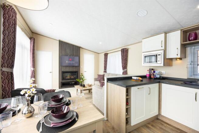 Kitchen/Diner/Lounge