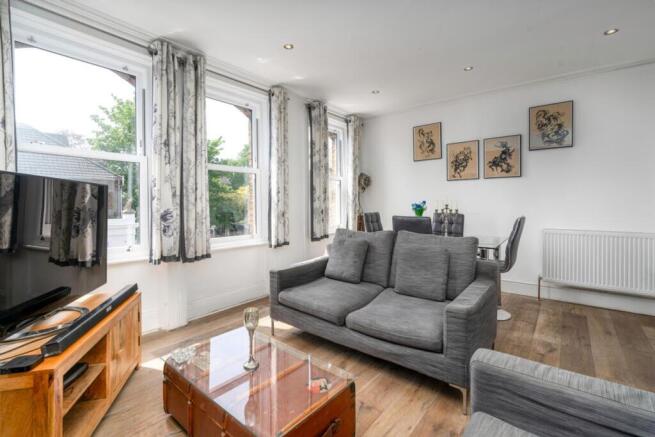 Reception 3 For Sale 2 Bedroom Flat Annerley Hill SE19 922 Sq ft www.steele.london