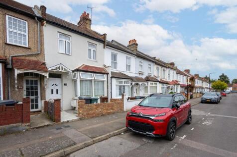 Stirling Road, London, E17