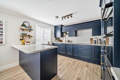 Colliers Gardens, Backwell, BS48