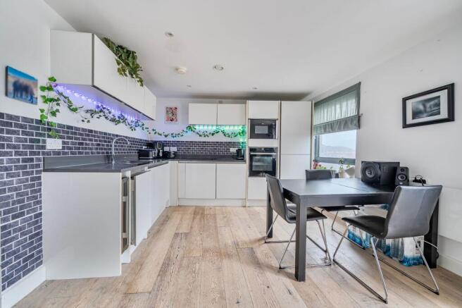 Kitchen / Living Room