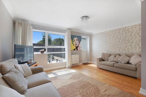 Farm Holt New Ash Green Longfield DA3 8QB