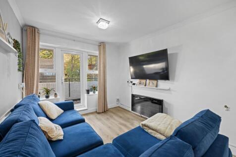 Lions Close, London, SE9