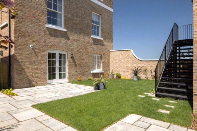 Show Home Garden