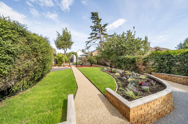 1349195-23-68bd70...