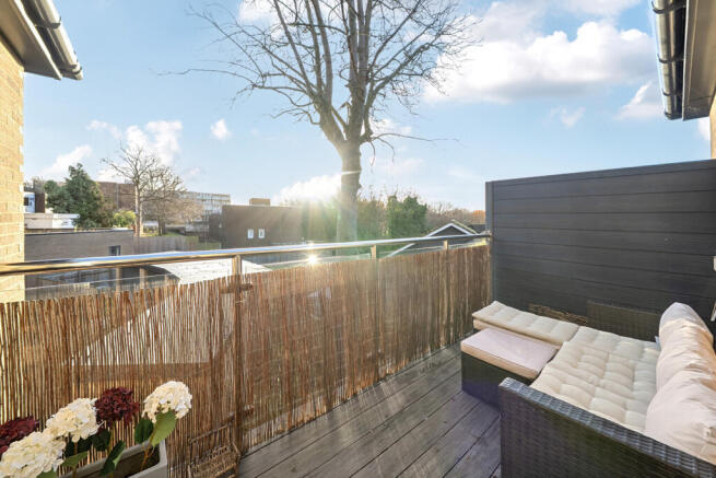 1386376-5-693943b...