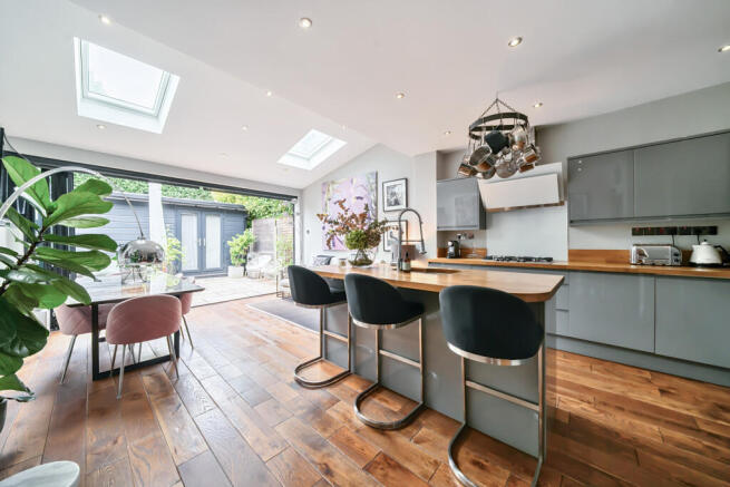 1333542-5-6890b75...