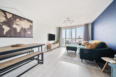 Canal Road, Gravesend, Kent