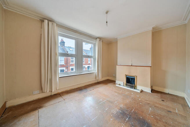 1371414-6-68f25a4...