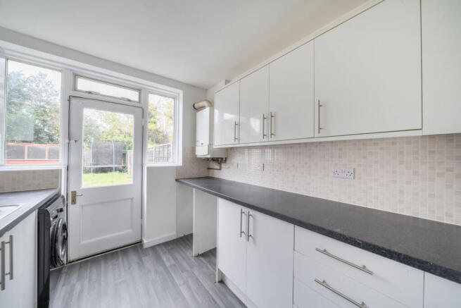 1382810-15-691c5e...