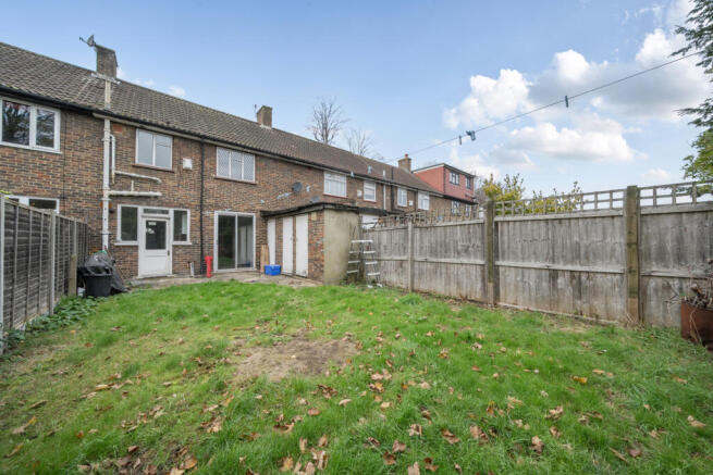 1382810-4-691c5de...