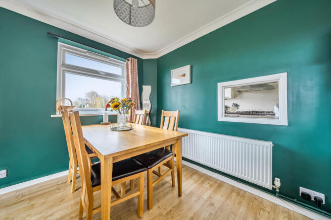 1380744-8-6911c09...