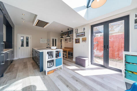 Hopedale Road, Charlton