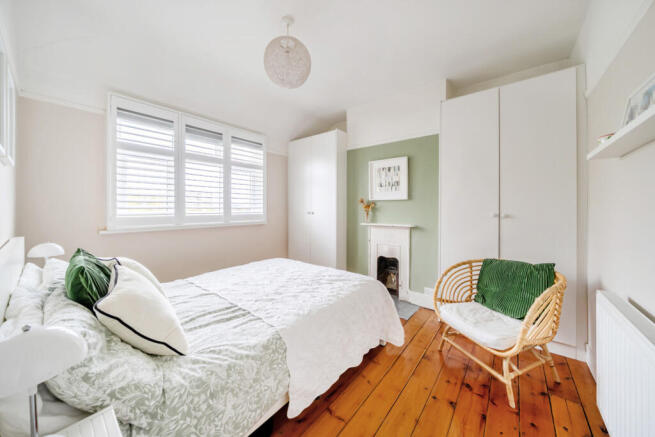 1370252-11-68f791...