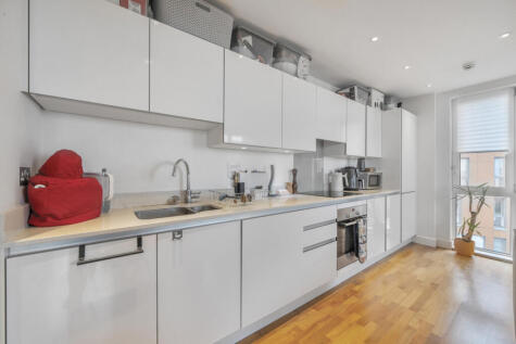 John Donne Way, Greenwich