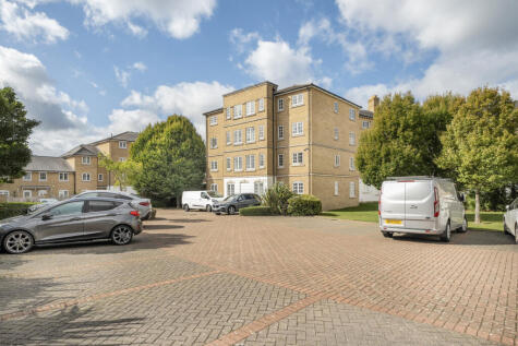 Gilbert Close, Shooters Hill