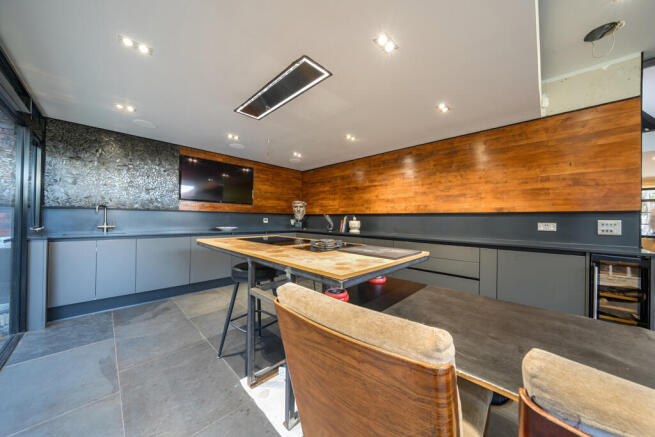 Kitchen/Dining Room