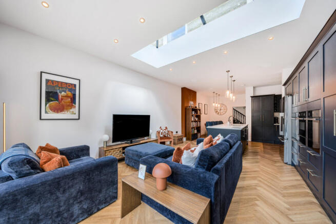 1363476-8-68e7dc2...