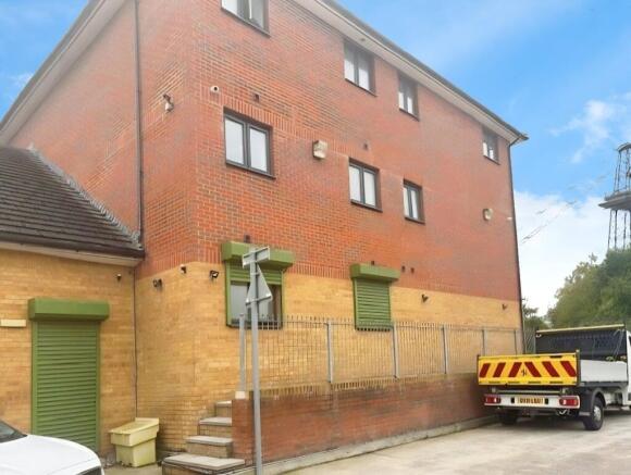 72e78433-External 20