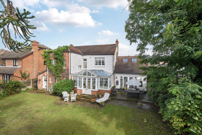 1344054-4-68b8815...