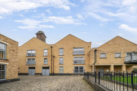 Esparto Way, South Darenth, Dartford