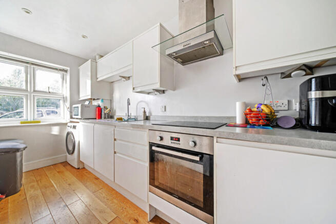 1369530-5-68f9e97...