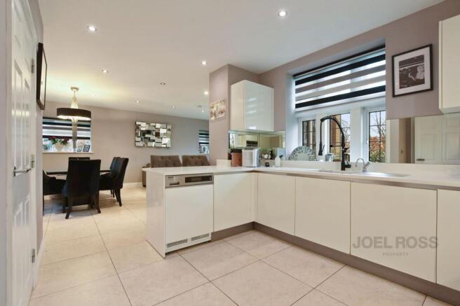 Kitchen/Dining