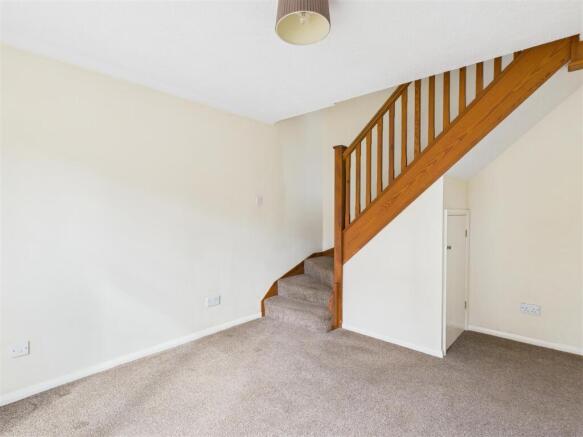 38 Penny Close - 02.jpg