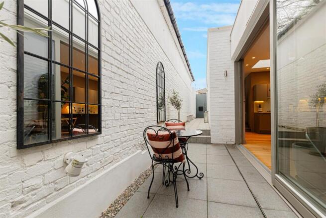 Hillfield Mews (42).jpg